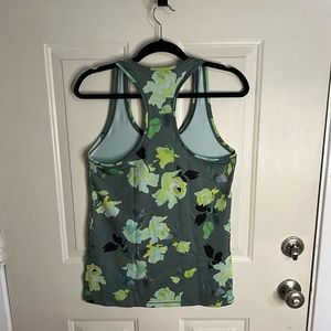 Athleta Shanti Tank M